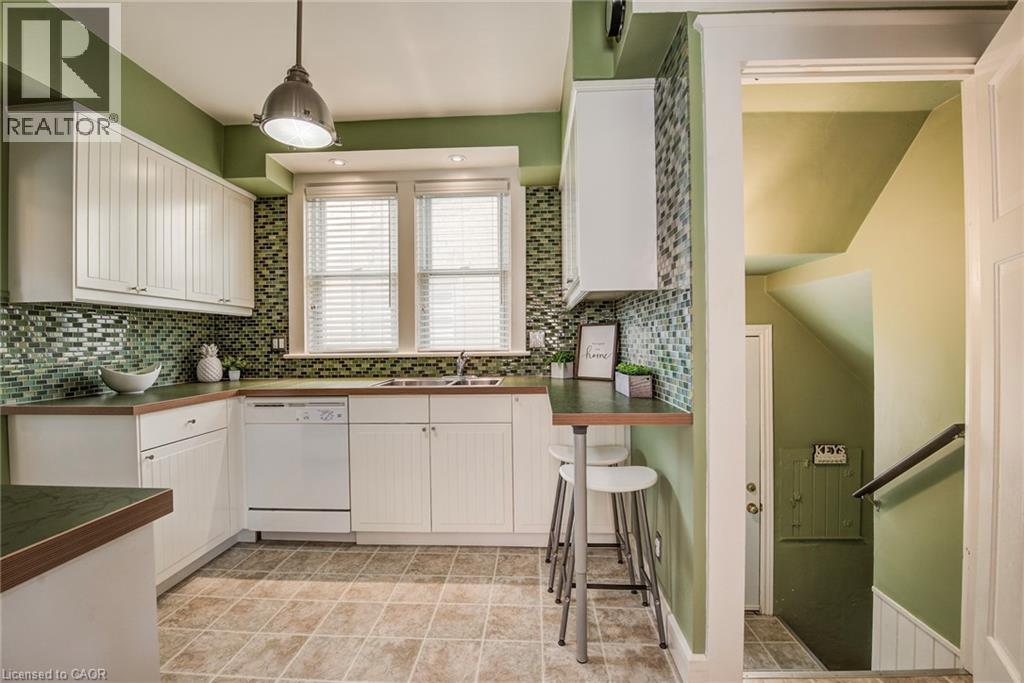48 John Street E, Waterloo, Ontario  N2J 1E8 - Photo 14 - 40765143