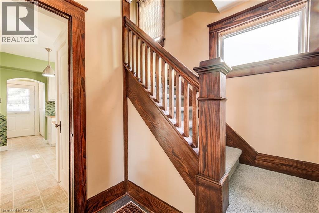 Property at 48 JOHN Street E image 5