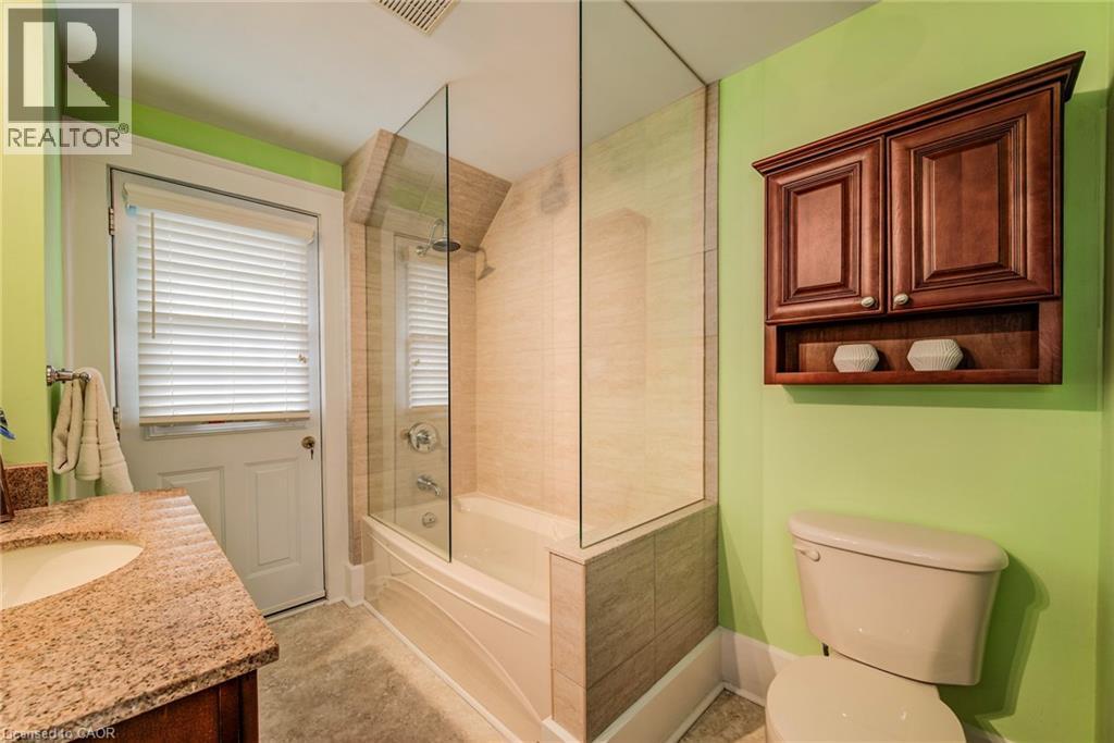 48 John Street E, Waterloo, Ontario  N2J 1E8 - Photo 19 - 40765143