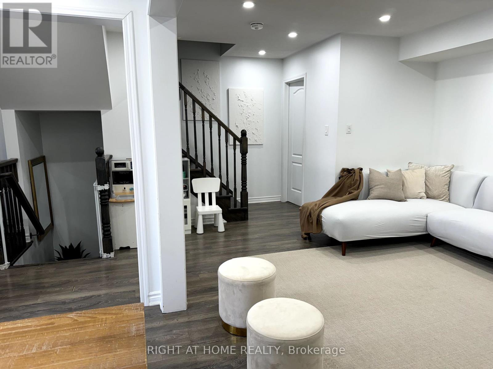 72 Ayers Crescent, Toronto, Ontario  M1L 0C4 - Photo 18 - E12391432