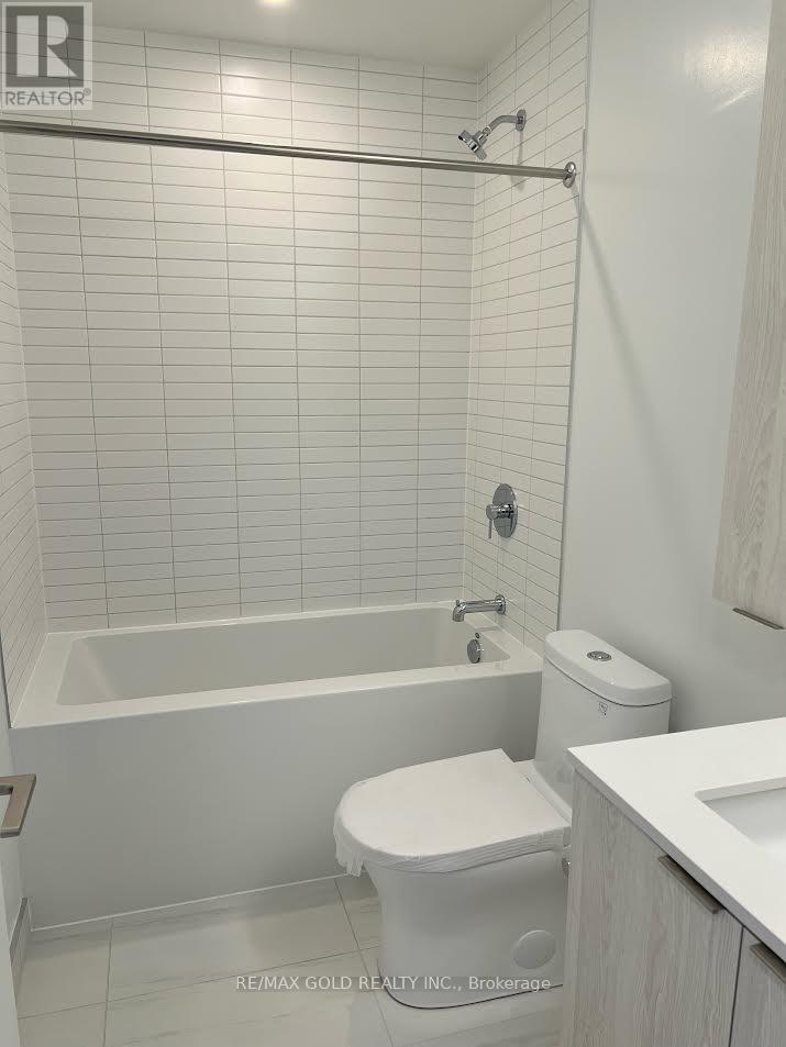 706 - 86 Dundas Street, Mississauga, Ontario  L5A 1W4 - Photo 3 - W12224572