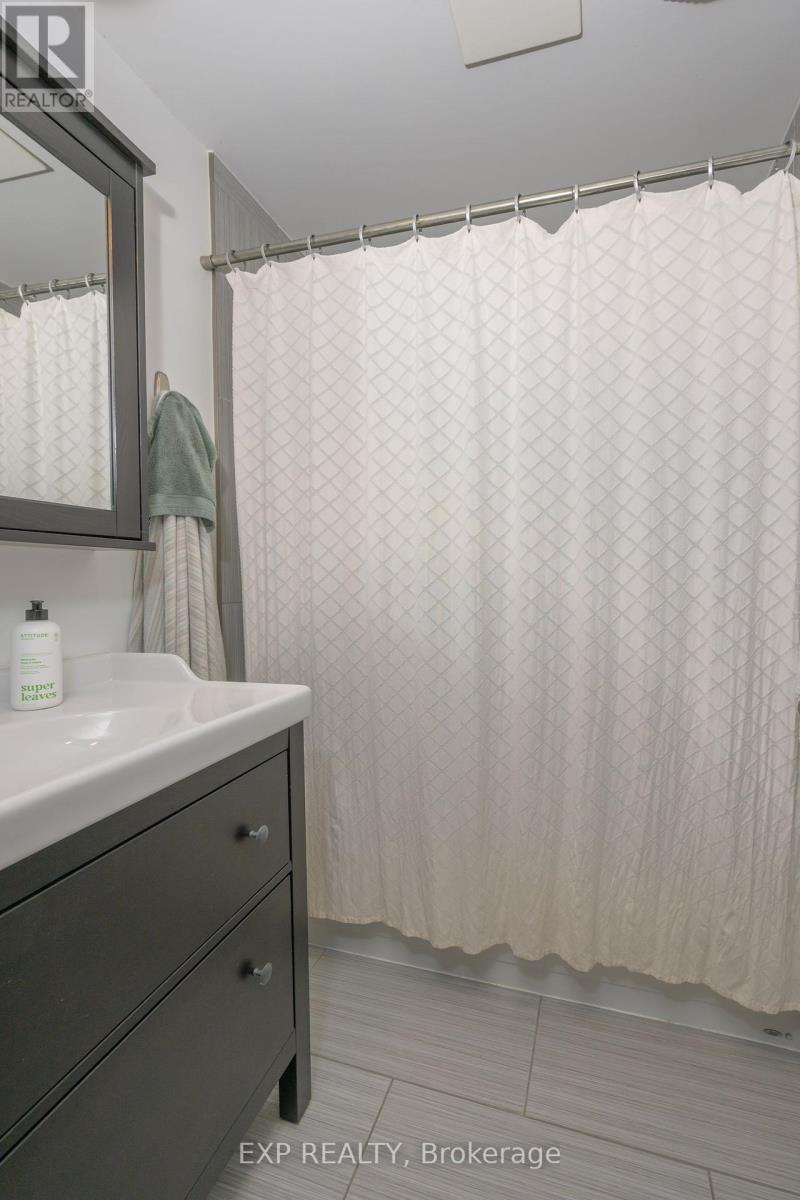 1276 Crumlin Side Road, London East, Ontario  N5V 1R8 - Photo 35 - X12290791