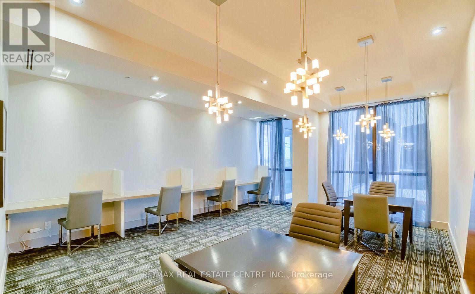 109 - 75 Eglinton Avenue W, Mississauga, Ontario  L5R 0E4 - Photo 21 - W12382286