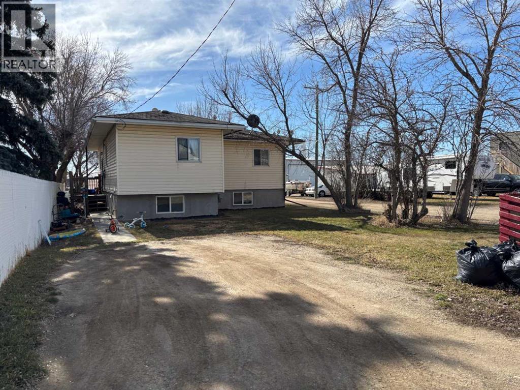 110 Railway, Rockyford, Alberta  T0J 2R0 - Photo 4 - A2232849