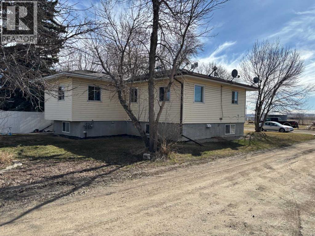 110 Railway, Rockyford, Alberta  T0J 2R0 - Photo 3 - A2232849