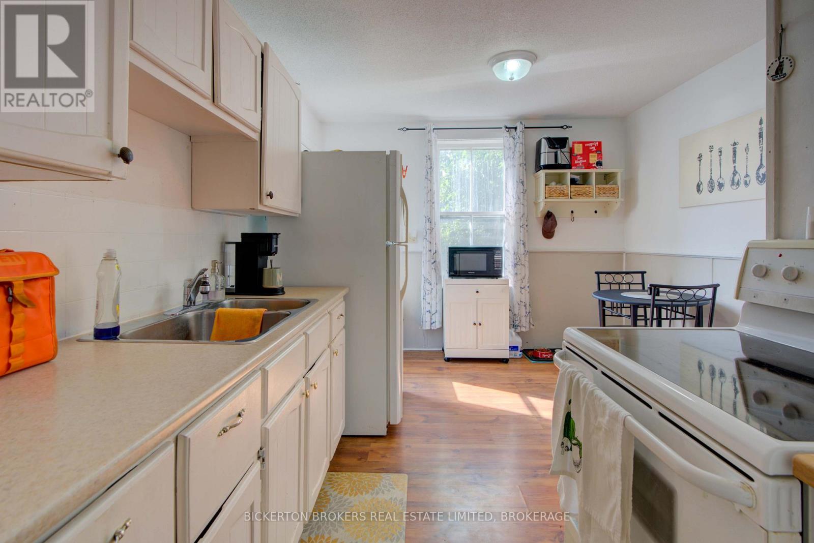 212-214 Garden Street, Gananoque, Ontario  K7G 1J2 - Photo 23 - X12392049