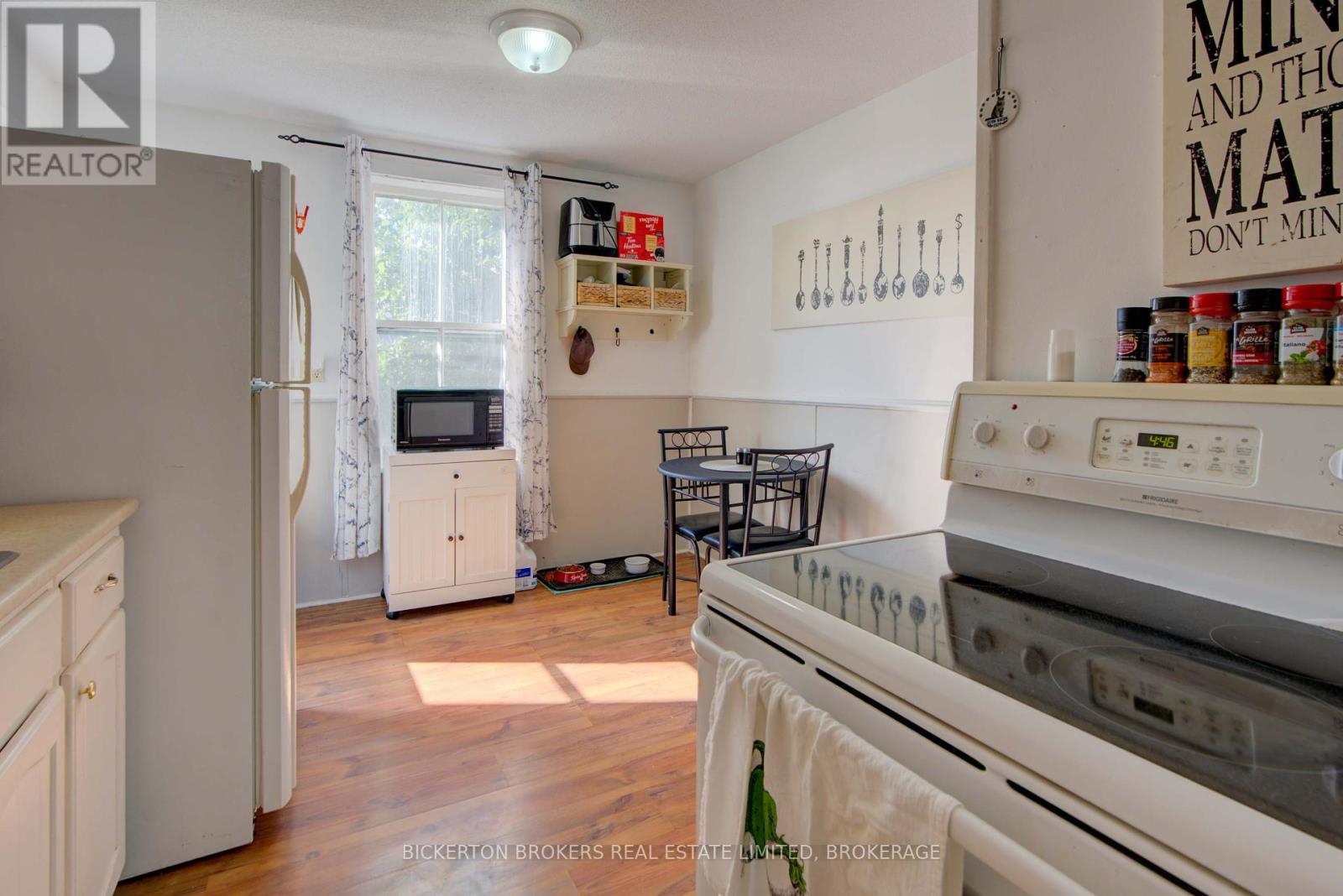 212-214 Garden Street, Gananoque, Ontario  K7G 1J2 - Photo 24 - X12392049