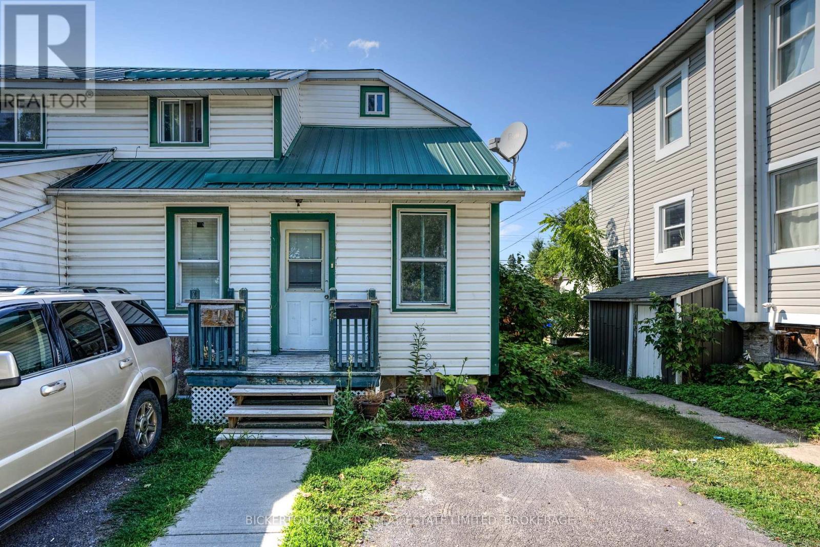 212-214 Garden Street, Gananoque, Ontario  K7G 1J2 - Photo 3 - X12392049