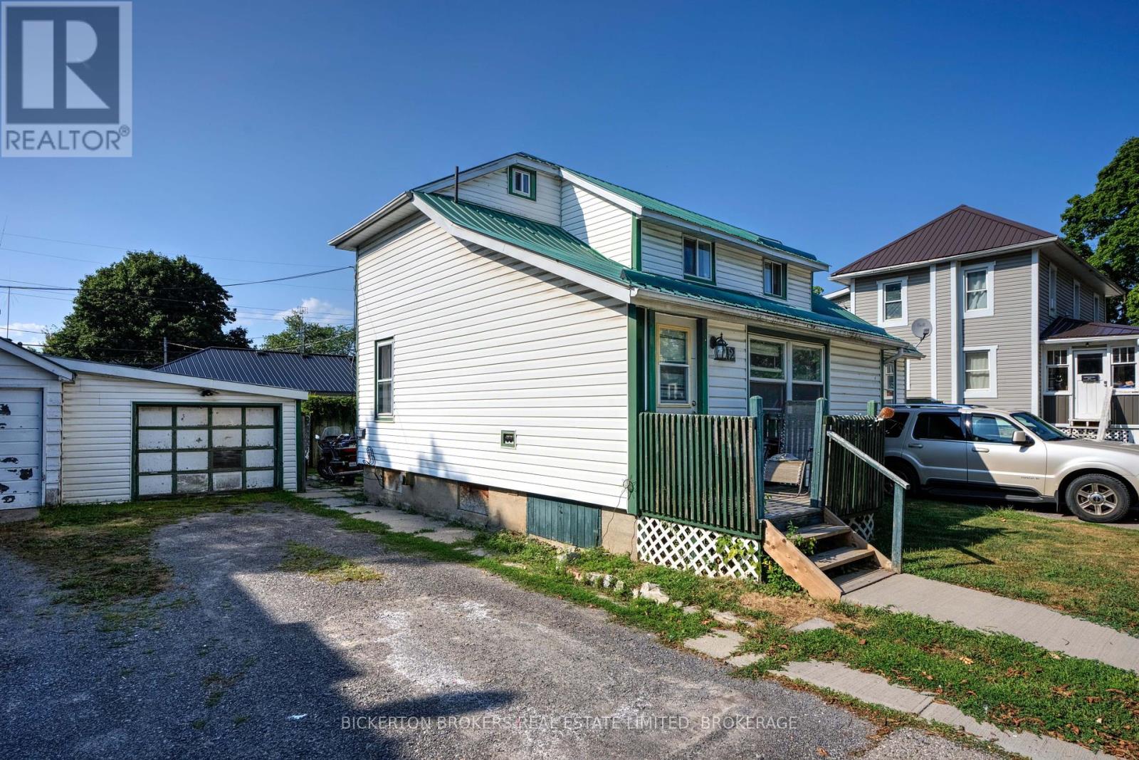 212-214 Garden Street, Gananoque, Ontario  K7G 1J2 - Photo 6 - X12392049