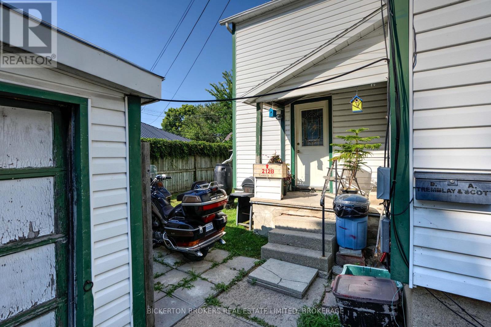 212-214 Garden Street, Gananoque, Ontario  K7G 1J2 - Photo 8 - X12392049