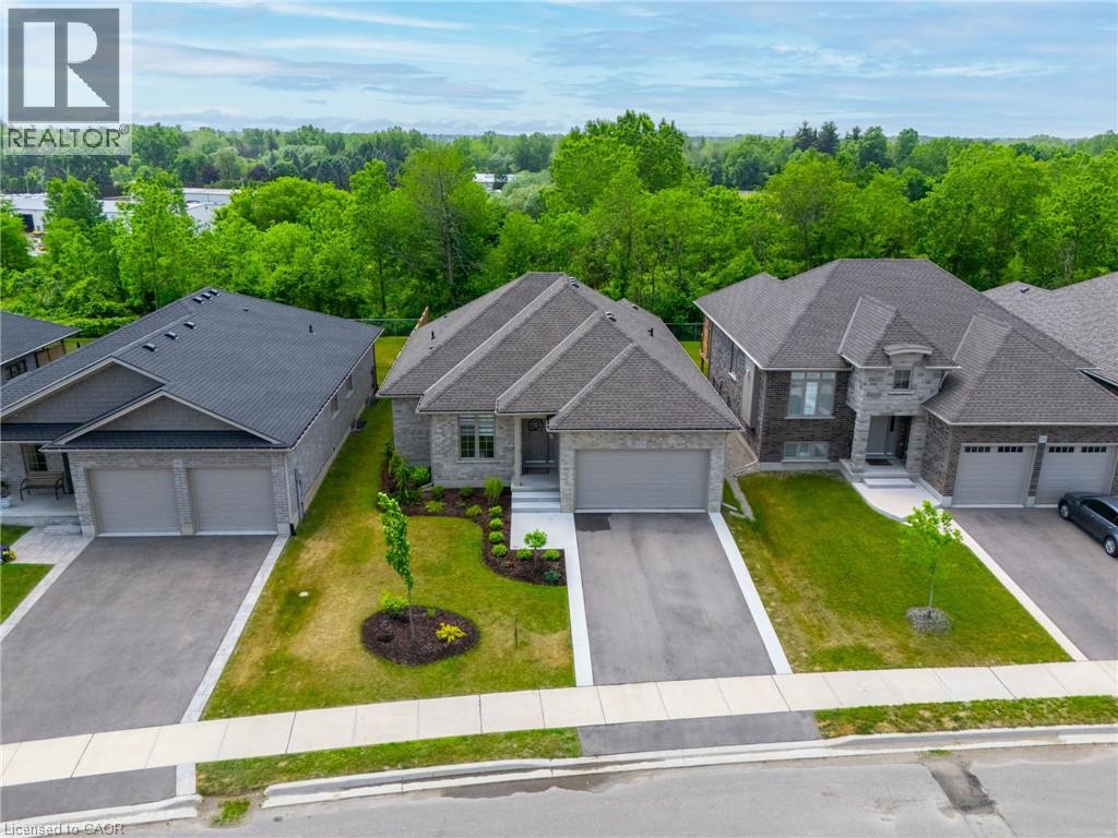 50 VANROOY Trail, Waterford, Ontario