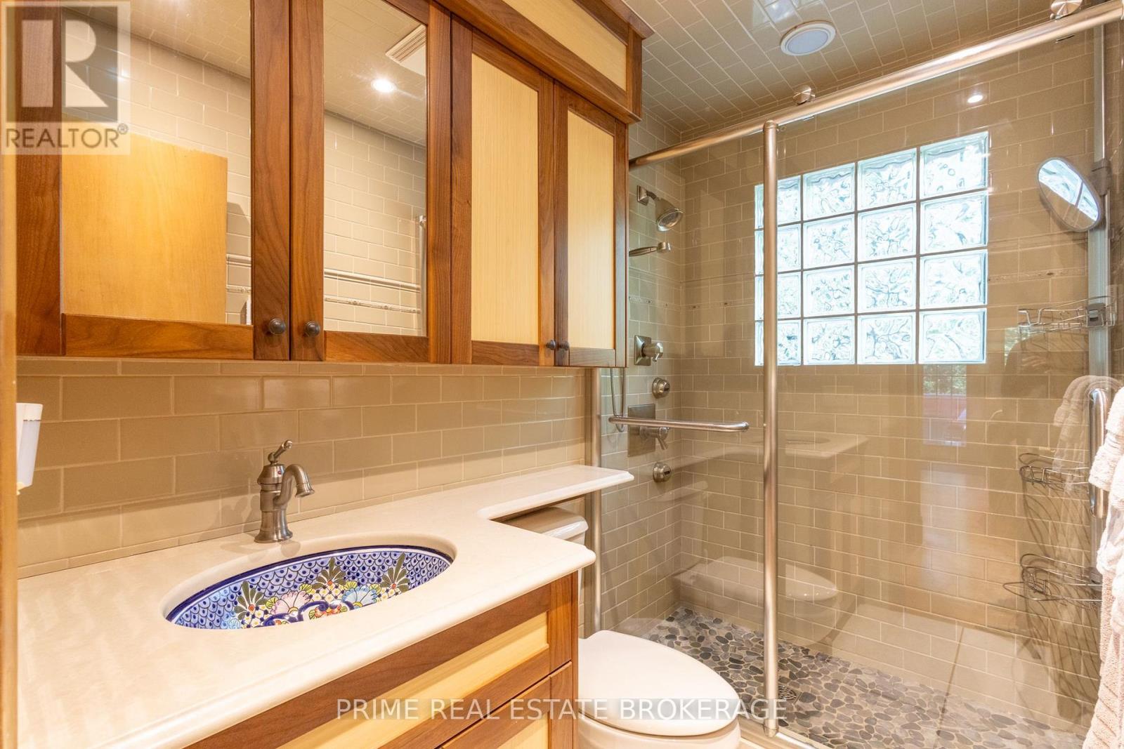 10257 Woodpark Court, Lambton Shores (Grand Bend), Ontario  N0M 1T0 - Photo 23 - X12391915
