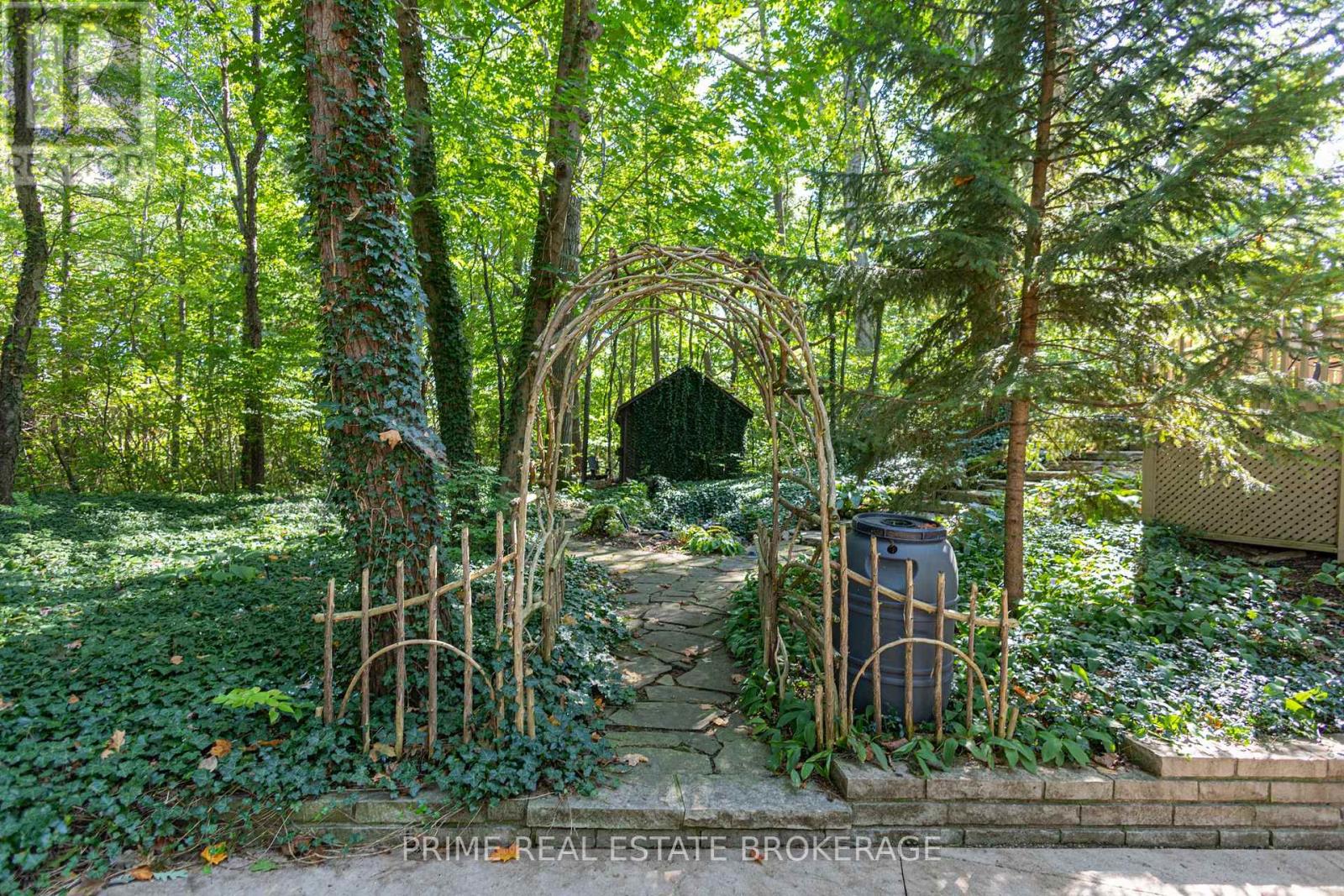 10257 Woodpark Court, Lambton Shores (Grand Bend), Ontario  N0M 1T0 - Photo 43 - X12391915