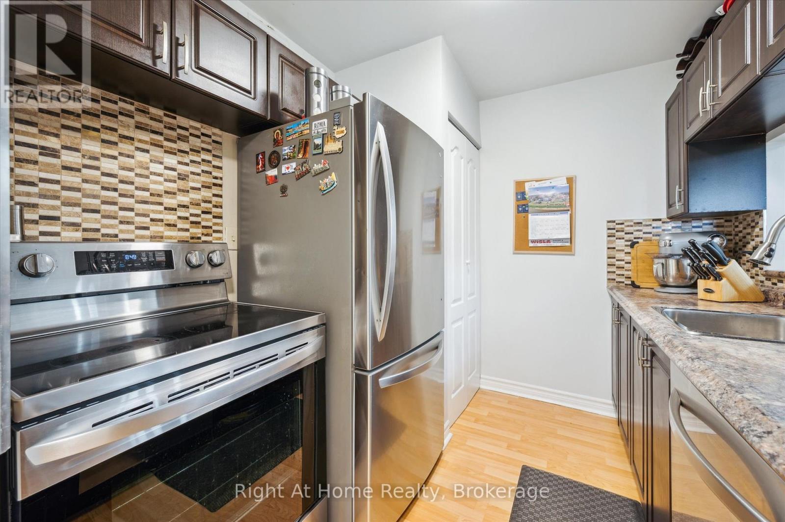 534 - 1450 Glen Abbey Gate, Oakville, Ontario  L6M 2V7 - Photo 12 - W12391910