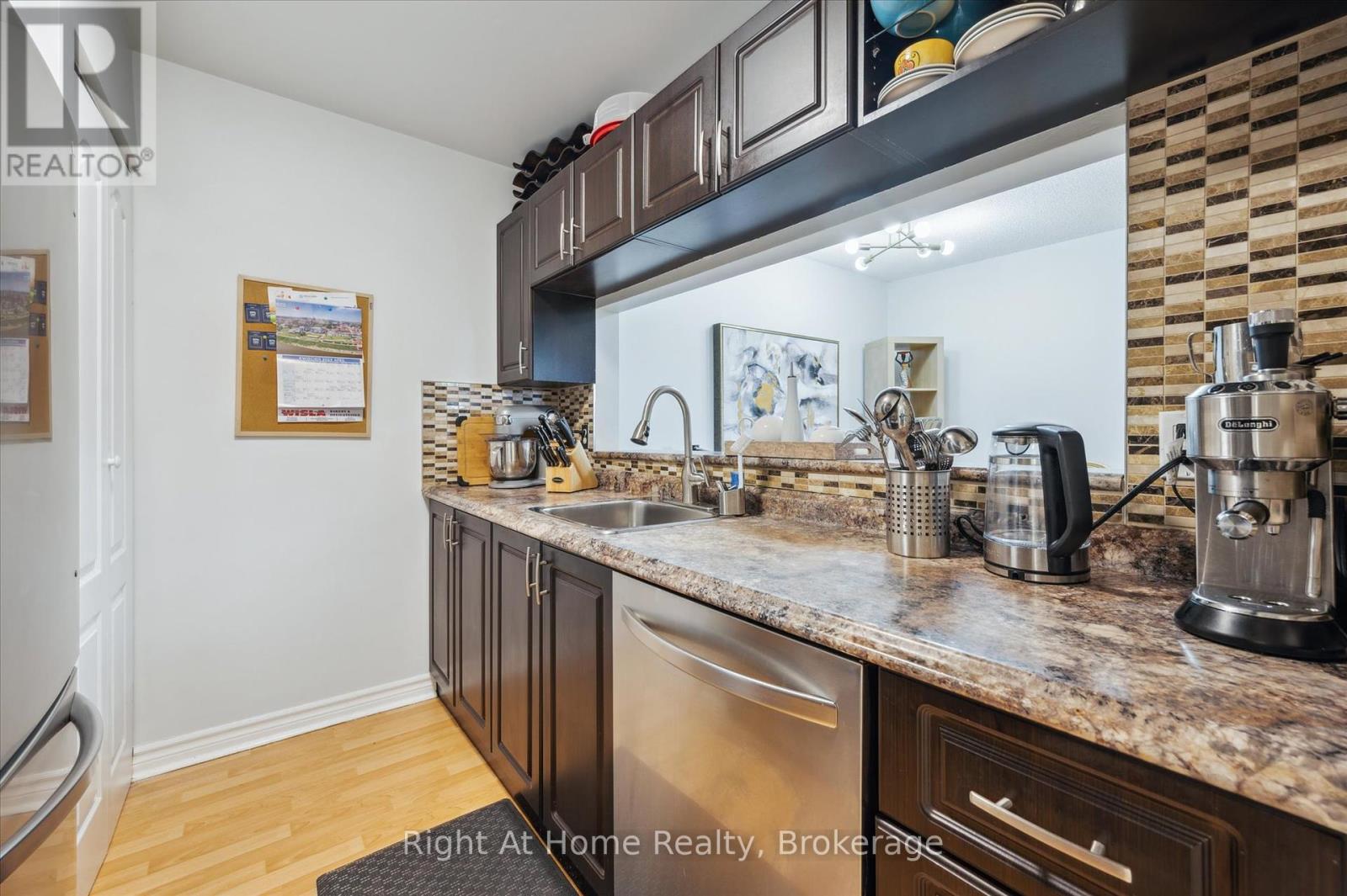 534 - 1450 Glen Abbey Gate, Oakville, Ontario  L6M 2V7 - Photo 13 - W12391910