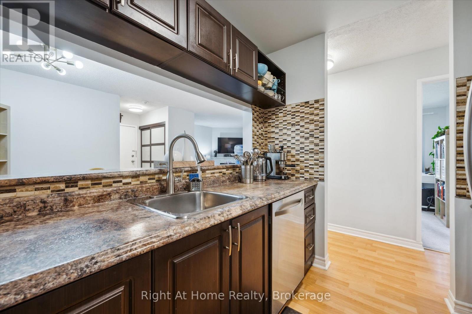 534 - 1450 Glen Abbey Gate, Oakville, Ontario  L6M 2V7 - Photo 14 - W12391910