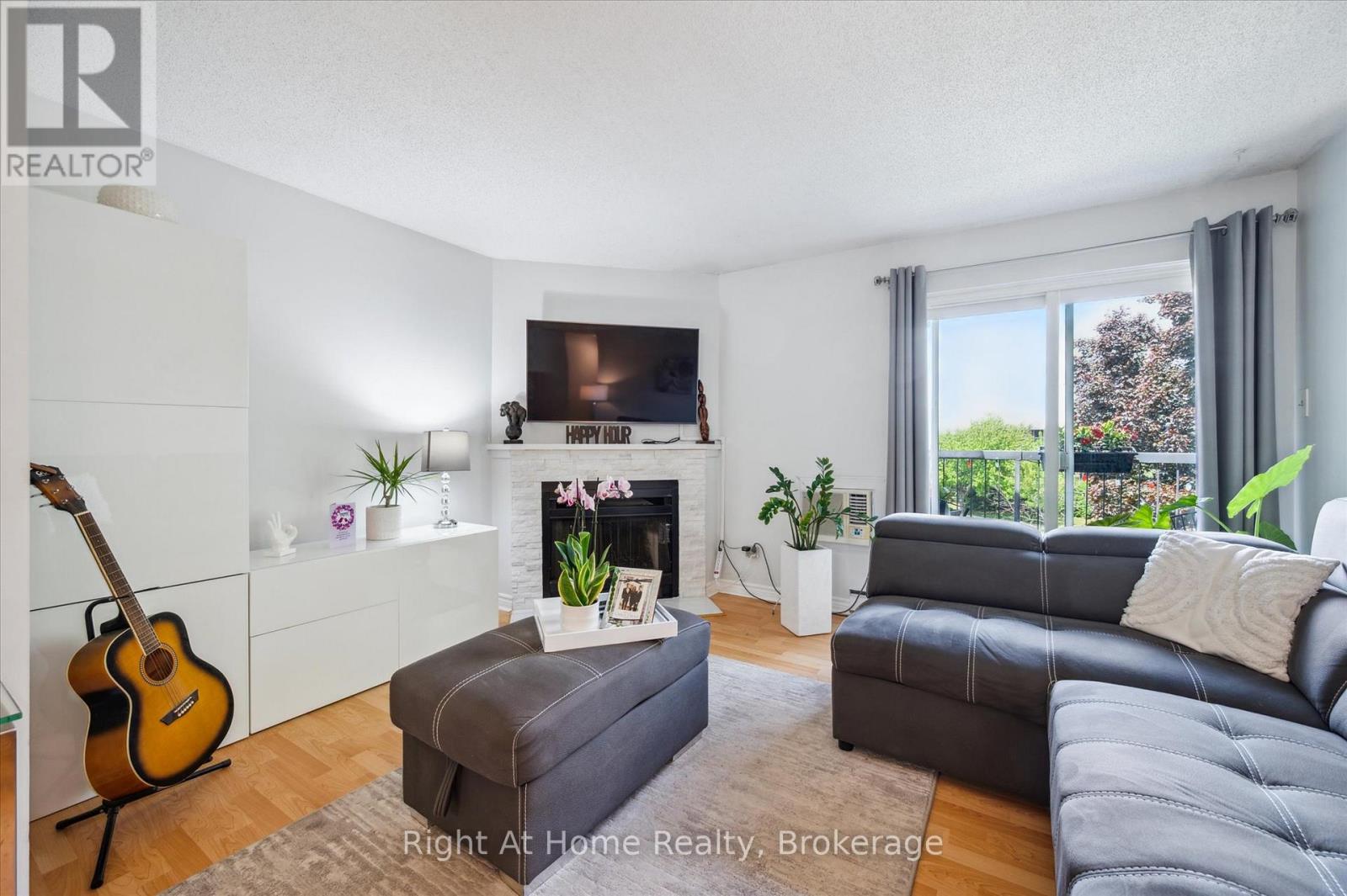 534 - 1450 Glen Abbey Gate, Oakville, Ontario  L6M 2V7 - Photo 7 - W12391910