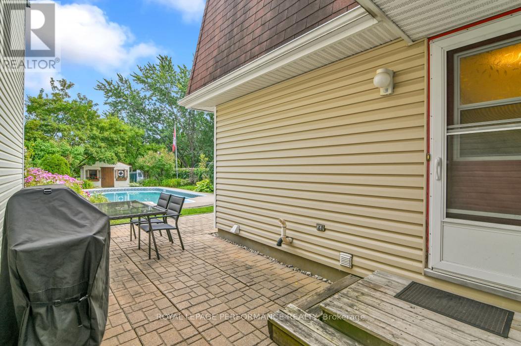 6252 Paddler Way, Ottawa, Ontario  K1C 2E7 - Photo 25 - X12391886
