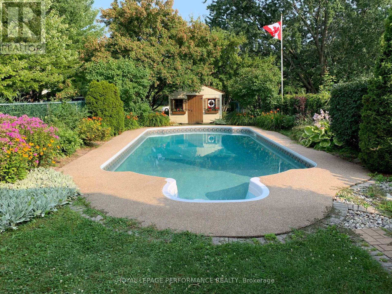6252 Paddler Way, Ottawa, Ontario  K1C 2E7 - Photo 28 - X12391886