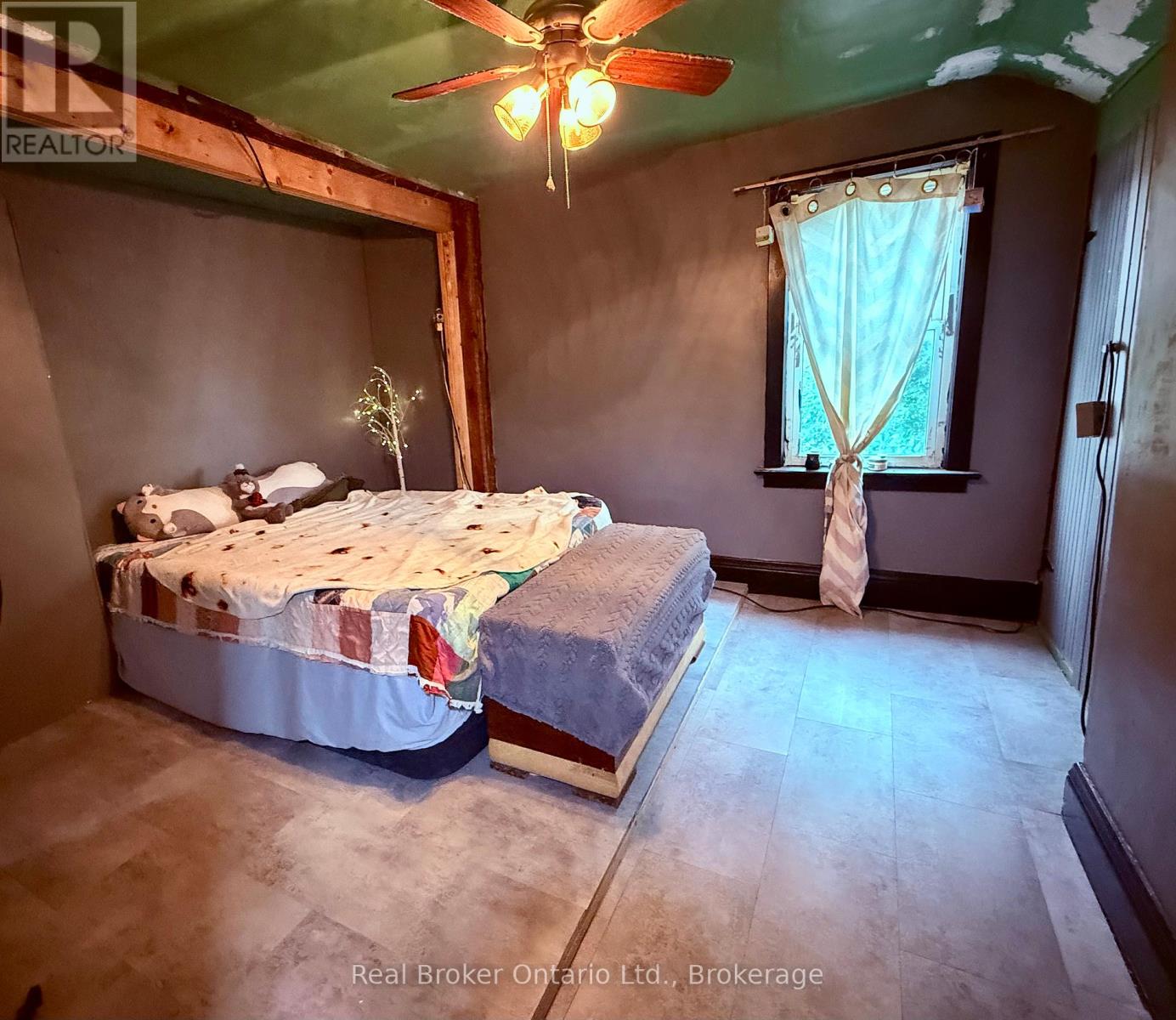 33 Cozy Street, Welland, Ontario  L3B 4G7 - Photo 10 - X12391967