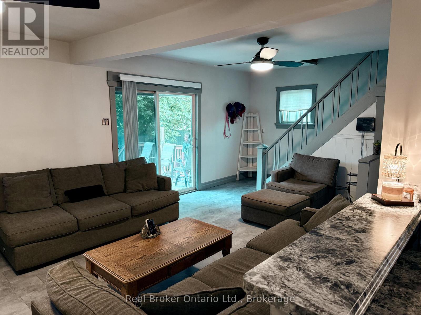 33 Cozy Street, Welland, Ontario  L3B 4G7 - Photo 7 - X12391967