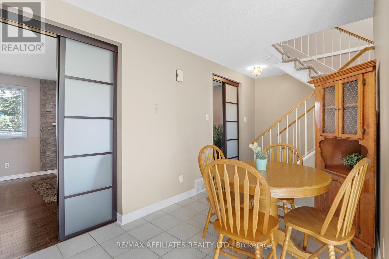 22 Castlegreen Private, Ottawa, Ontario  K1T 3N4 - Photo 14 - X12391952