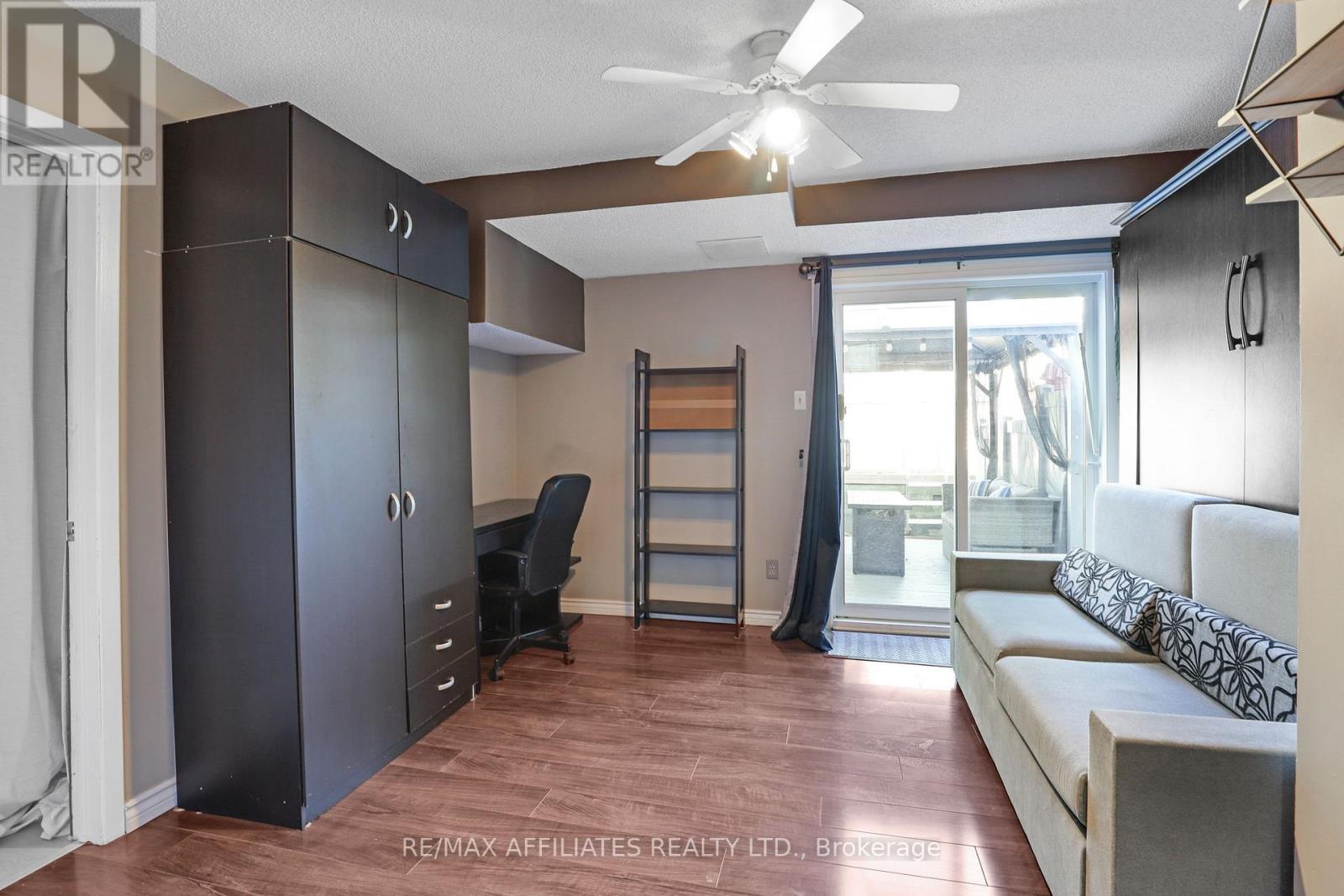 22 Castlegreen Private, Ottawa, Ontario  K1T 3N4 - Photo 25 - X12391952