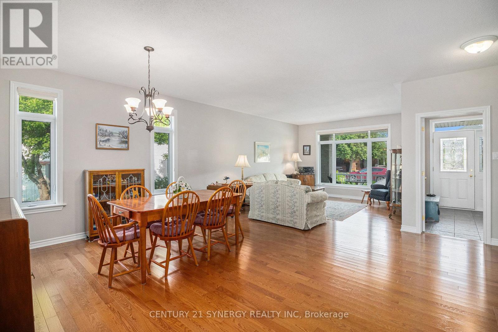 852 Swallowtail Crescent, Ottawa, Ontario  K4A 4M5 - Photo 10 - X12391966