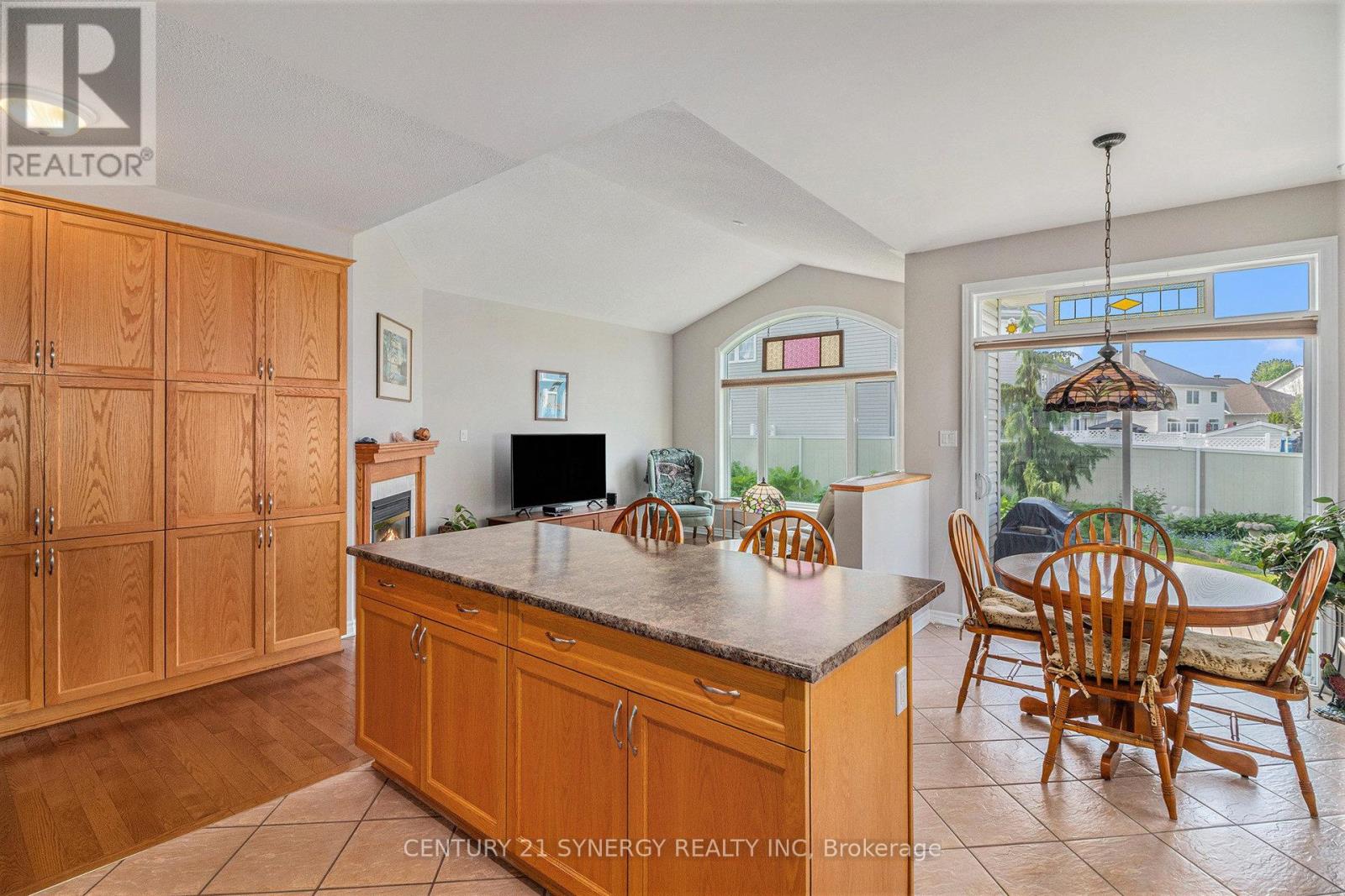 852 Swallowtail Crescent, Ottawa, Ontario  K4A 4M5 - Photo 13 - X12391966