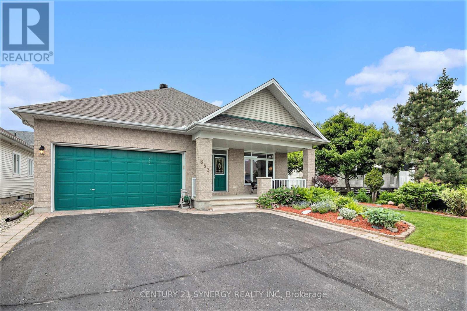 852 Swallowtail Crescent, Ottawa, Ontario  K4A 4M5 - Photo 2 - X12391966
