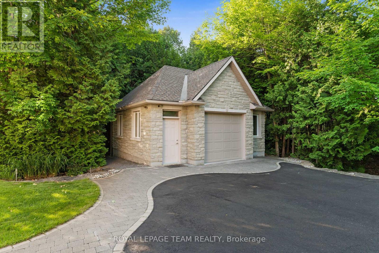 6005 Earlscourt Crescent, Ottawa, Ontario  K4M 1K2 - Photo 37 - X12392003