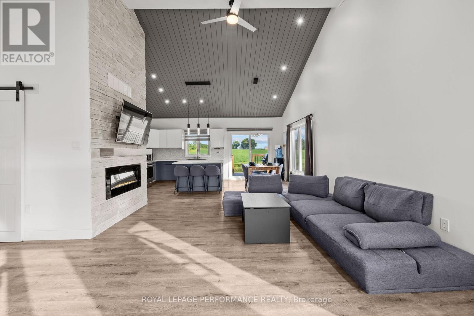 3348 Bureau Road, North Glengarry, Ontario  K0C 1A0 - Photo 19 - X12392029