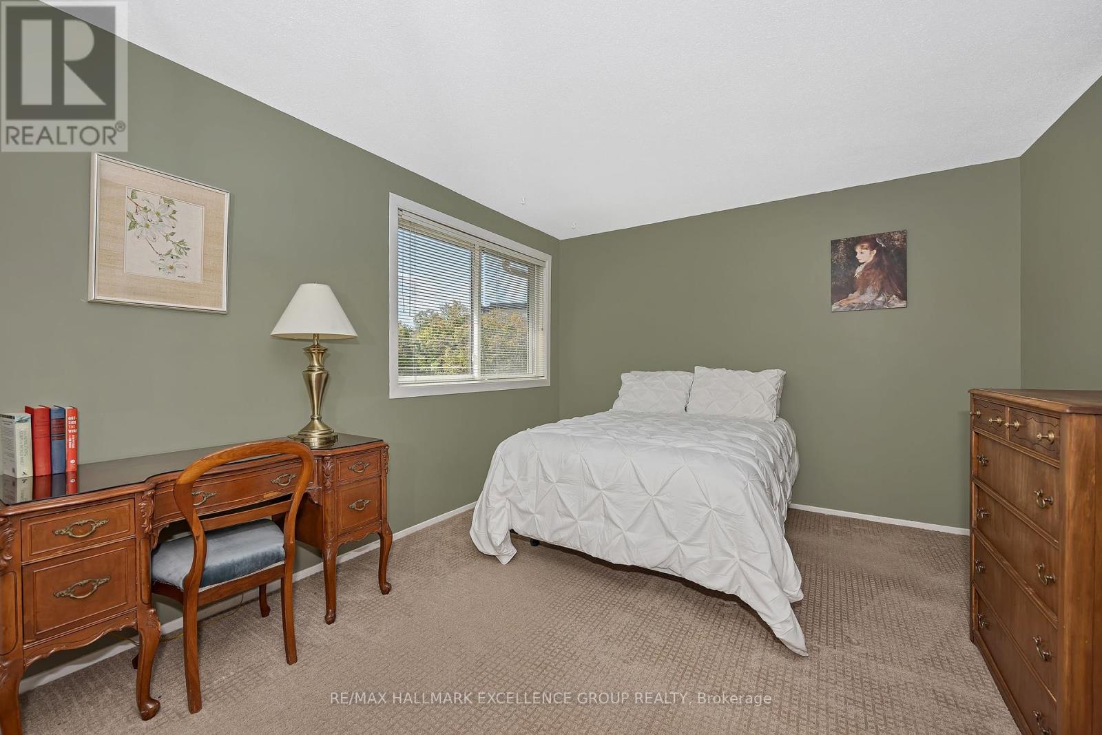 102f Valley Stream Drive, Ottawa, Ontario  K2H 9E1 - Photo 20 - X12392048
