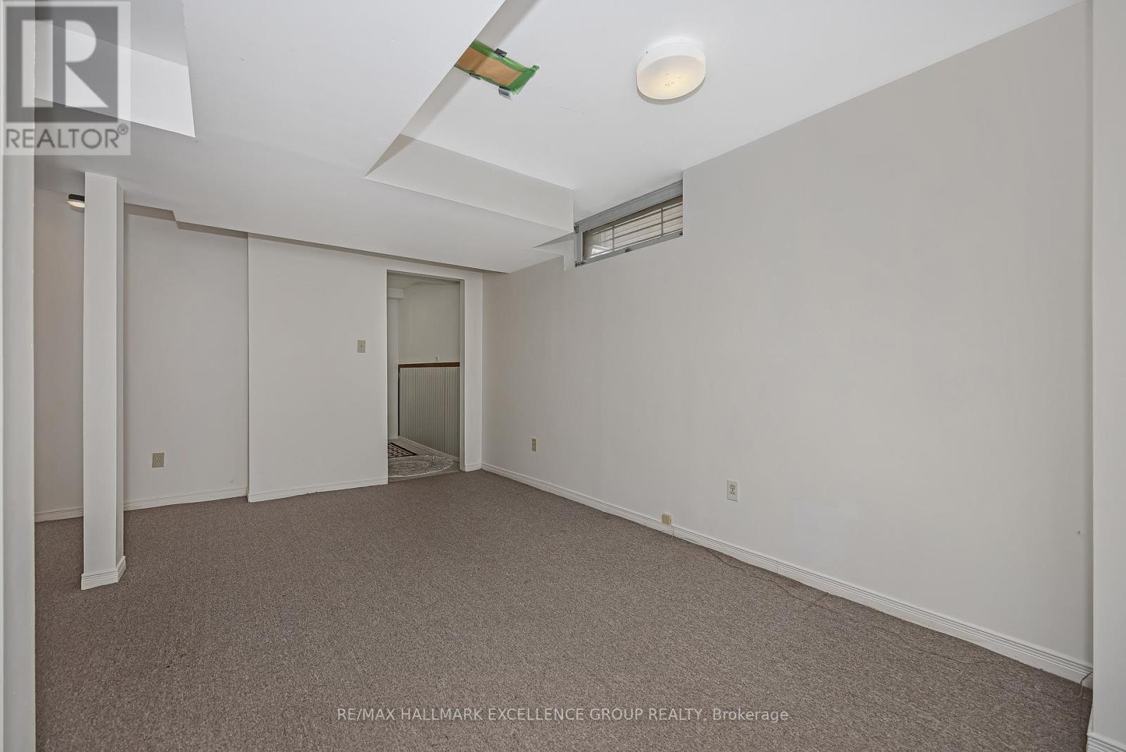 102f Valley Stream Drive, Ottawa, Ontario  K2H 9E1 - Photo 33 - X12392048