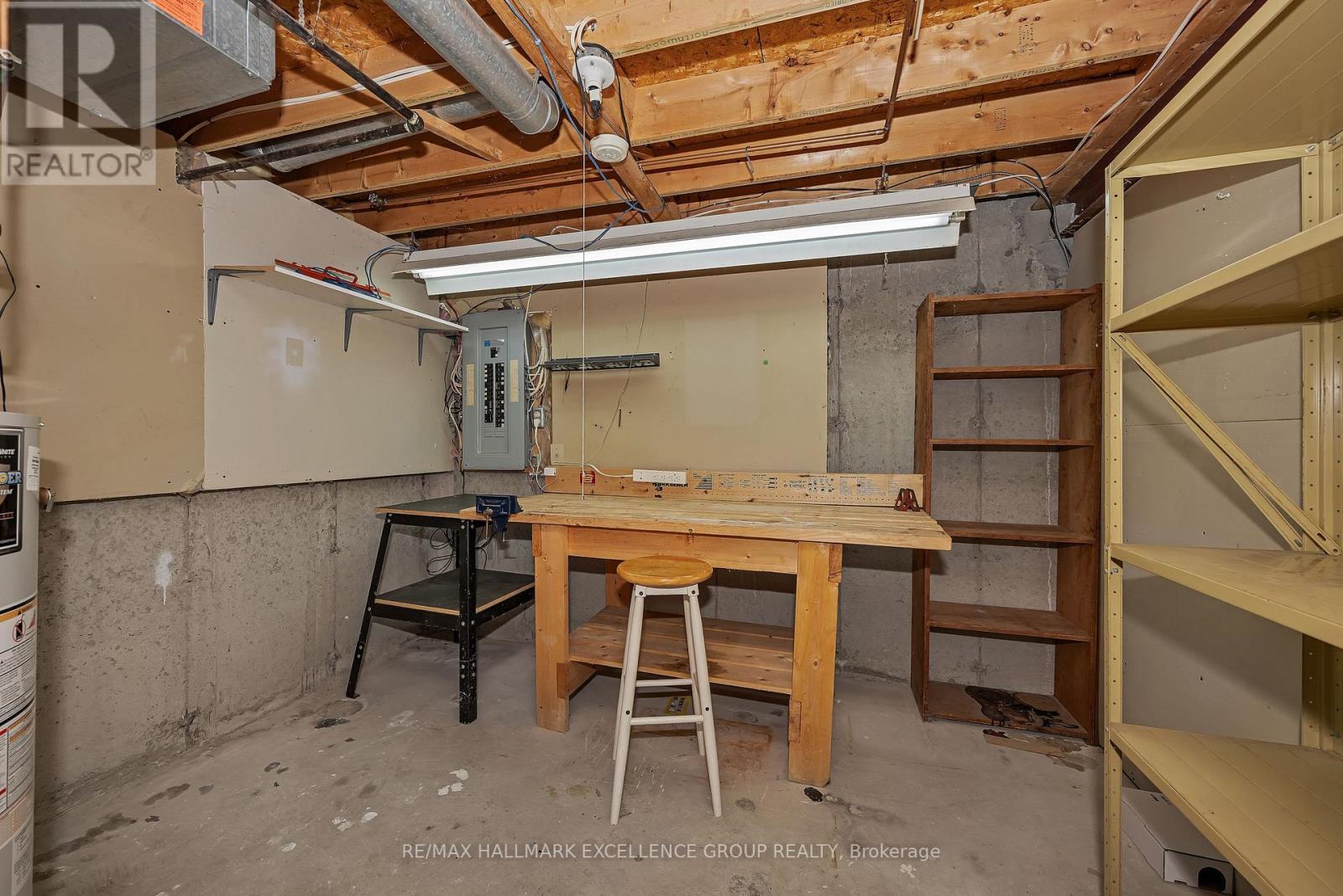 102f Valley Stream Drive, Ottawa, Ontario  K2H 9E1 - Photo 35 - X12392048