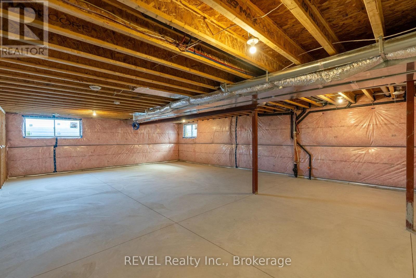 70f Seneca Drive, Fort Erie, Ontario  L2A 1C2 - Photo 16 - X12391883