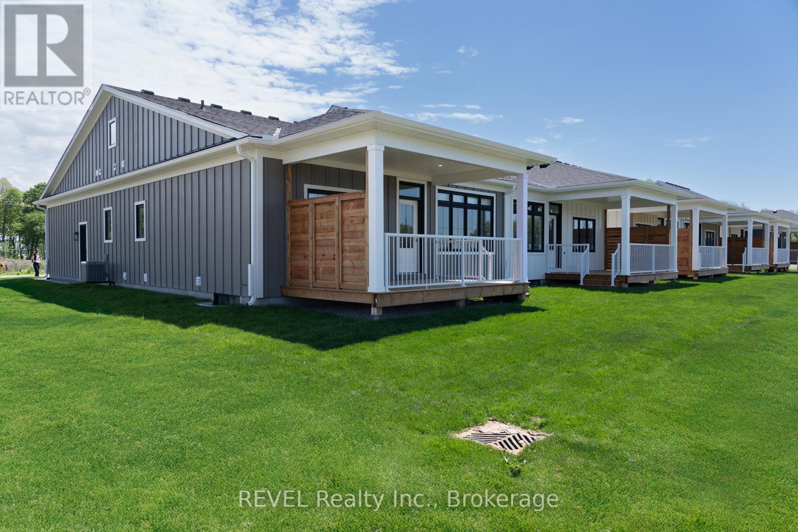 70f Seneca Drive, Fort Erie, Ontario  L2A 1C2 - Photo 23 - X12391883