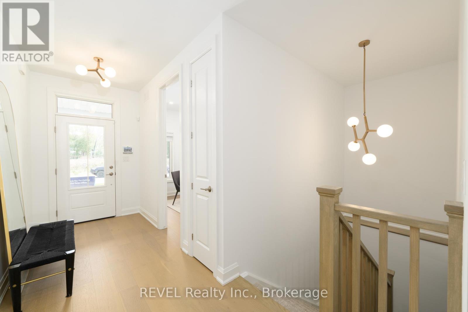 70f Seneca Drive, Fort Erie, Ontario  L2A 1C2 - Photo 3 - X12391883