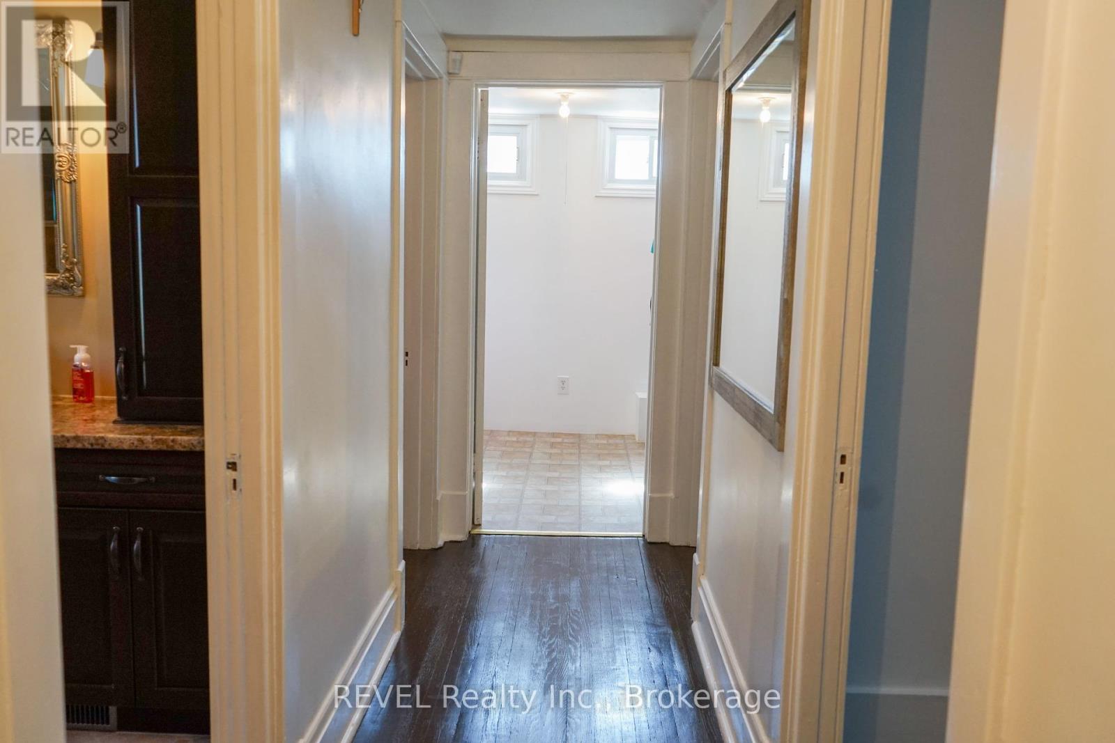 4046 Main Street, Niagara Falls, Ontario  L2G 6C2 - Photo 29 - X12391959