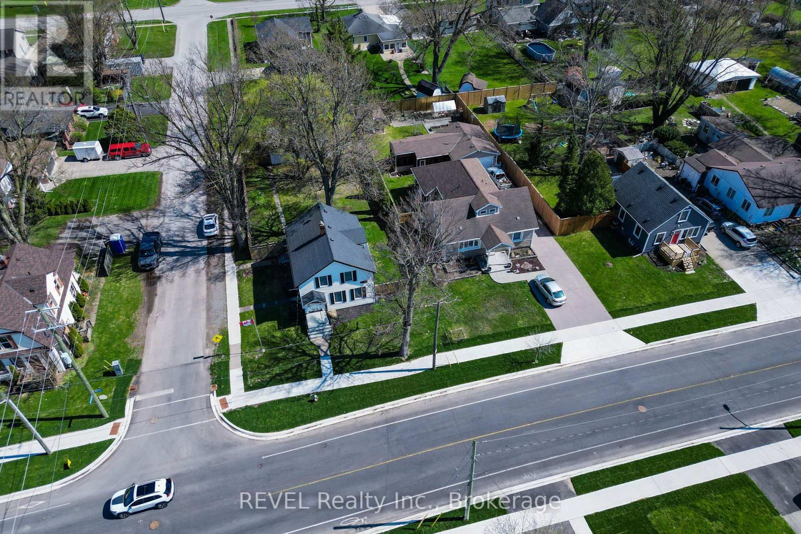 4046 Main Street, Niagara Falls, Ontario  L2G 6C2 - Photo 4 - X12391959
