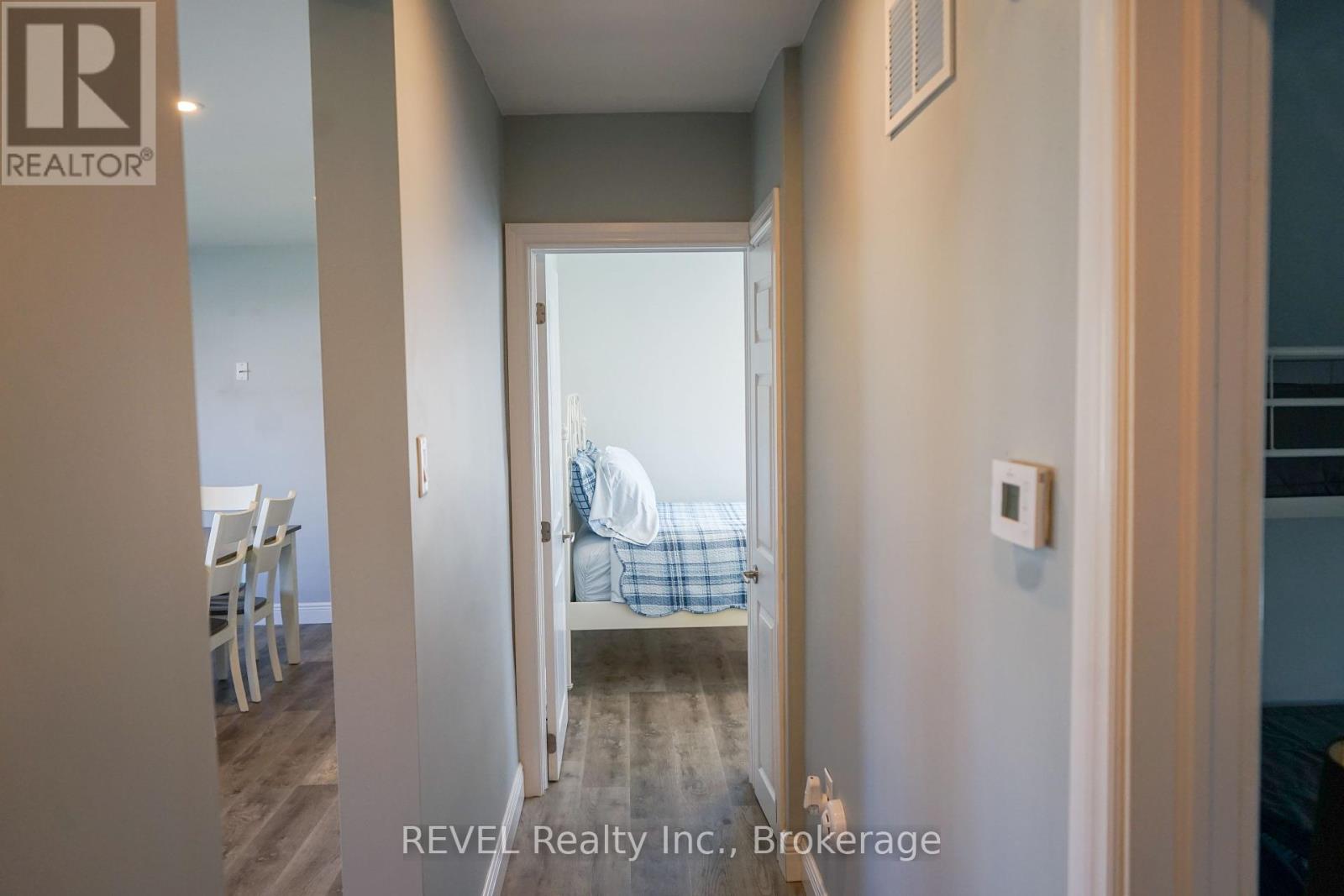 8685 Roosevelt Street, Niagara Falls, Ontario  L2G 7A3 - Photo 12 - X12391965