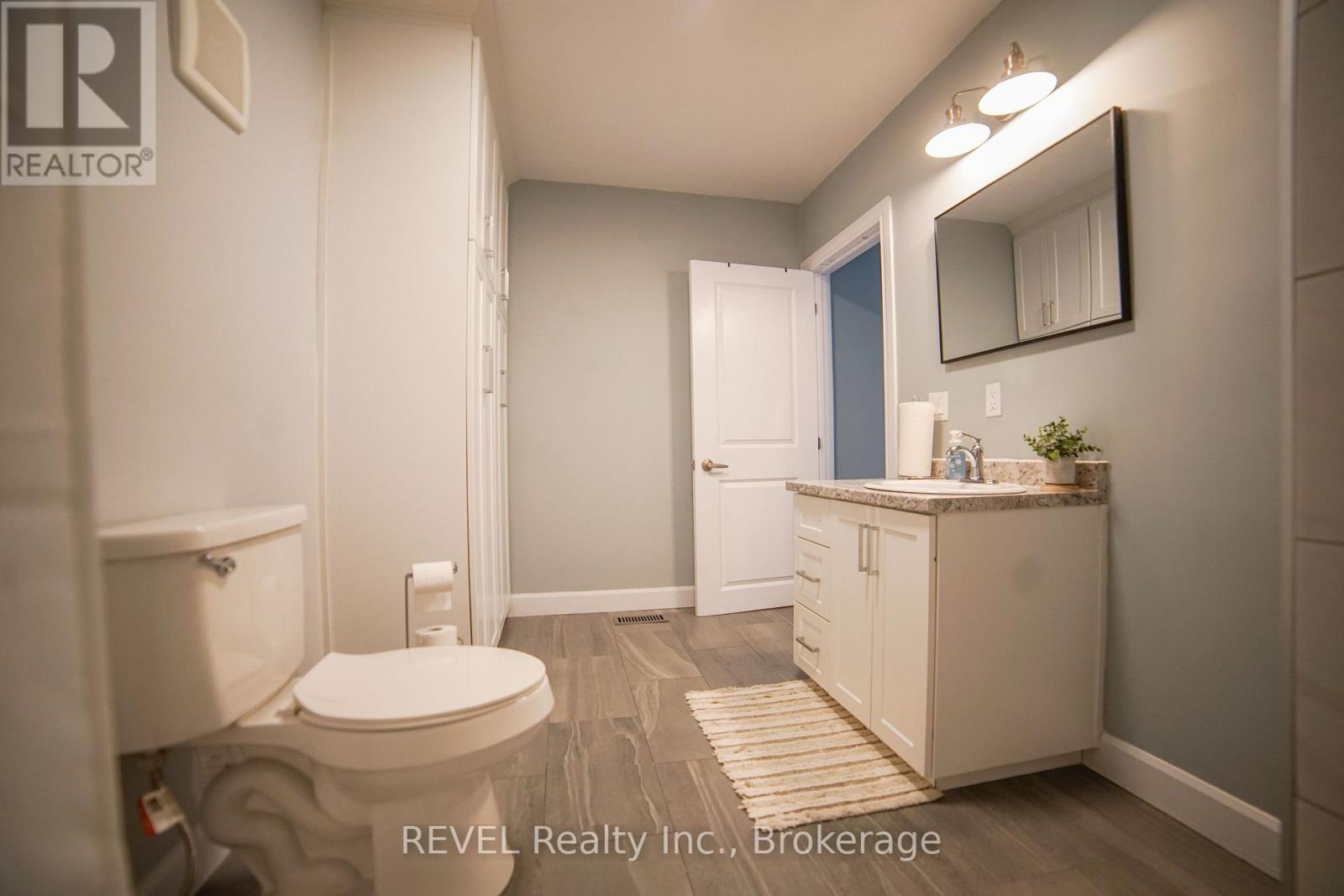 8685 Roosevelt Street, Niagara Falls, Ontario  L2G 7A3 - Photo 21 - X12391965
