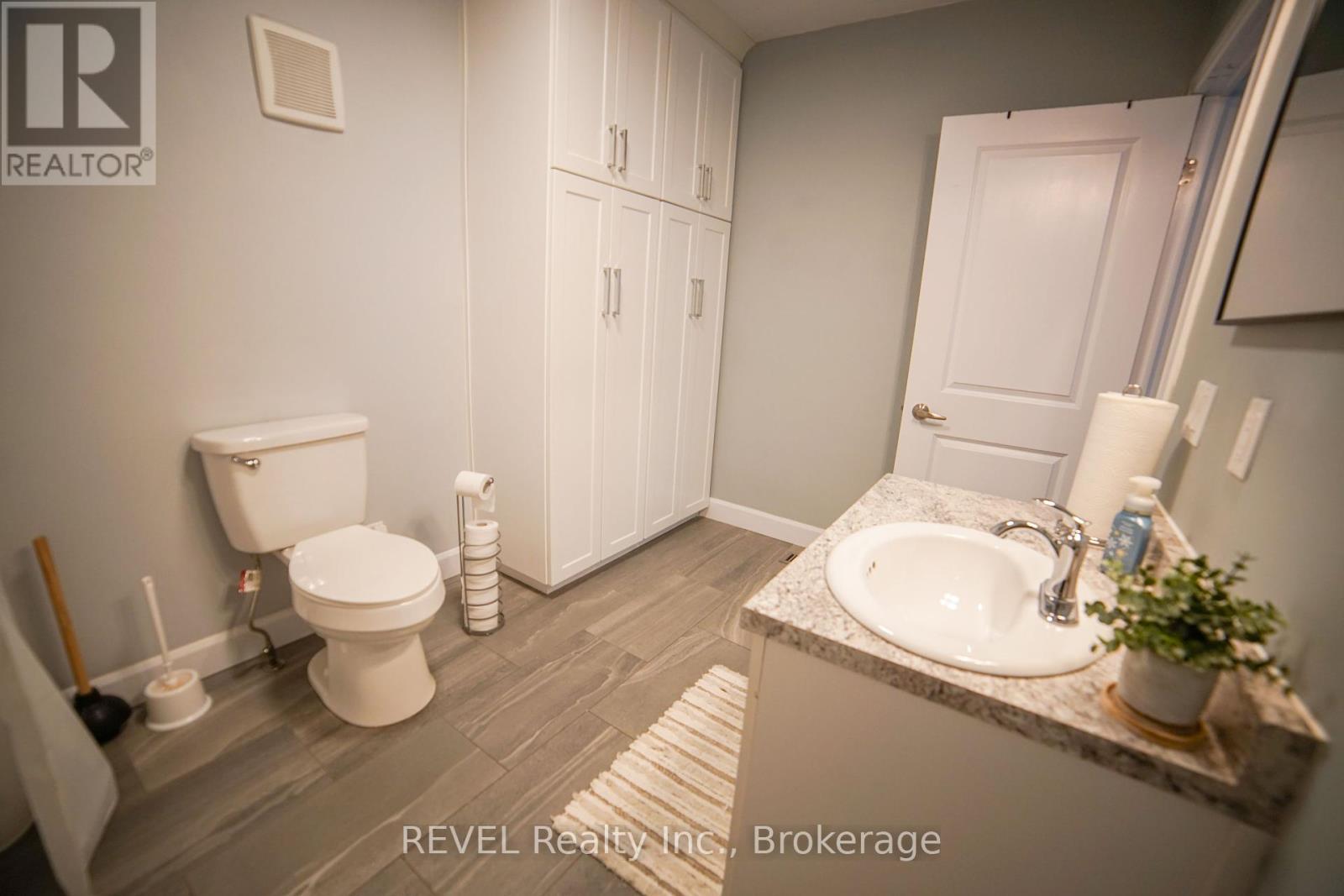 8685 Roosevelt Street, Niagara Falls, Ontario  L2G 7A3 - Photo 22 - X12391965