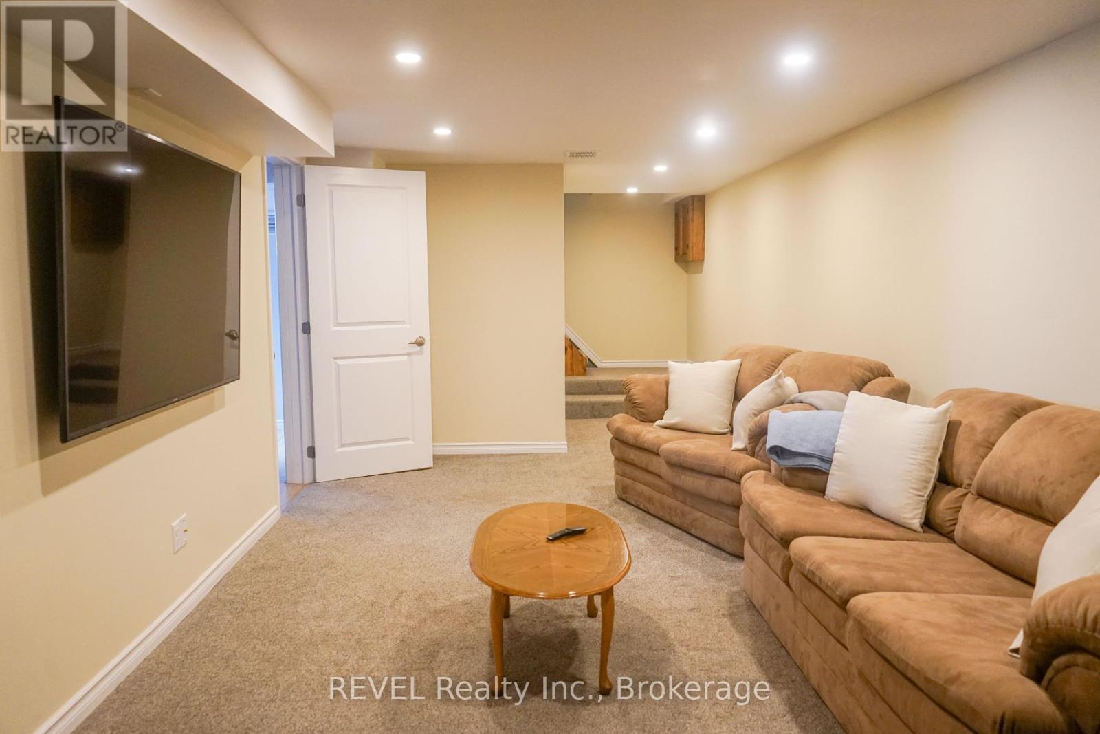 8685 Roosevelt Street, Niagara Falls, Ontario  L2G 7A3 - Photo 27 - X12391965