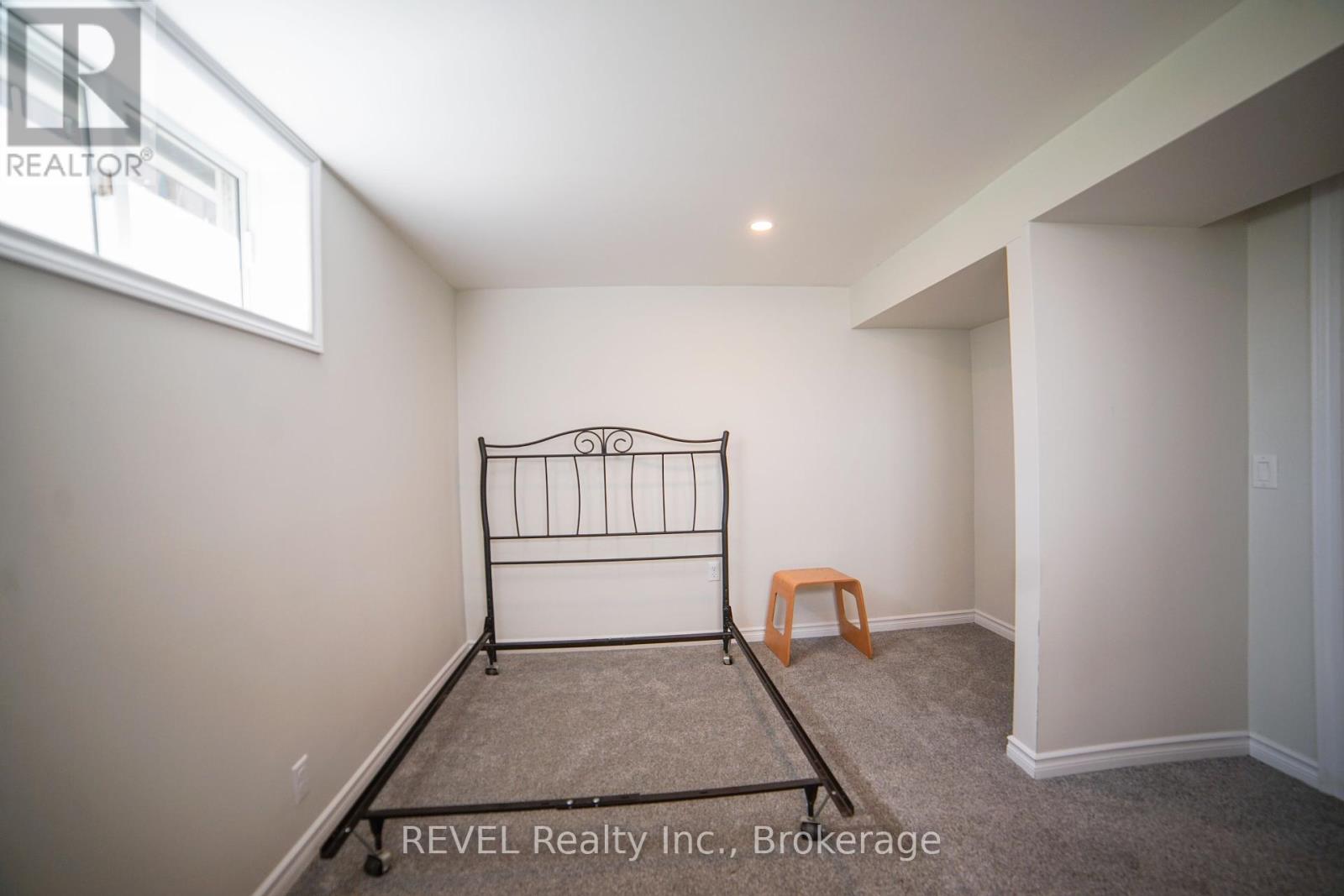 8685 Roosevelt Street, Niagara Falls, Ontario  L2G 7A3 - Photo 28 - X12391965