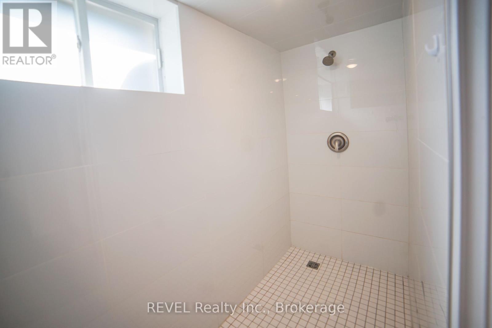 8685 Roosevelt Street, Niagara Falls, Ontario  L2G 7A3 - Photo 38 - X12391965