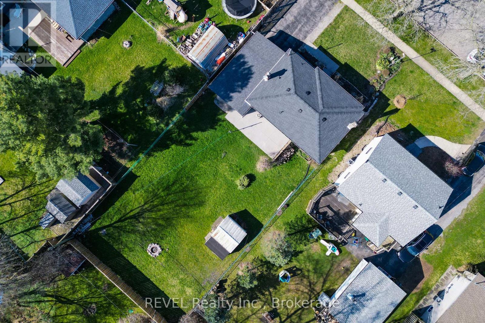 8685 Roosevelt Street, Niagara Falls, Ontario  L2G 7A3 - Photo 4 - X12391965