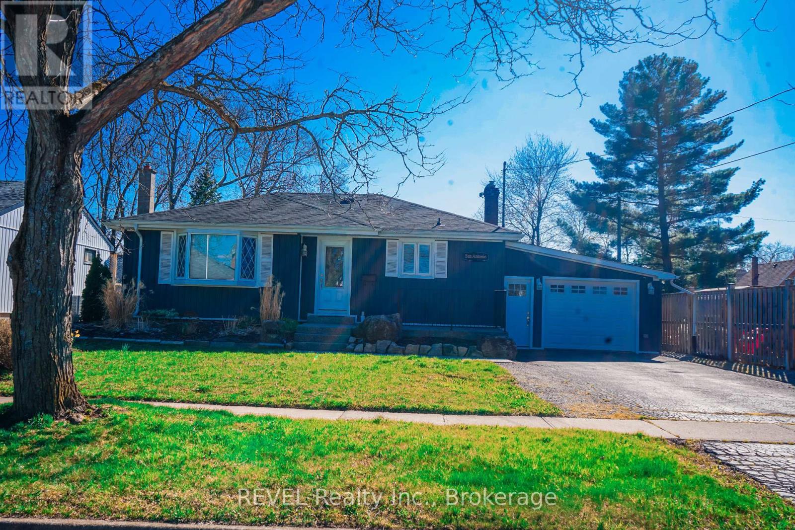 8685 Roosevelt Street, Niagara Falls, Ontario  L2G 7A3 - Photo 5 - X12391965