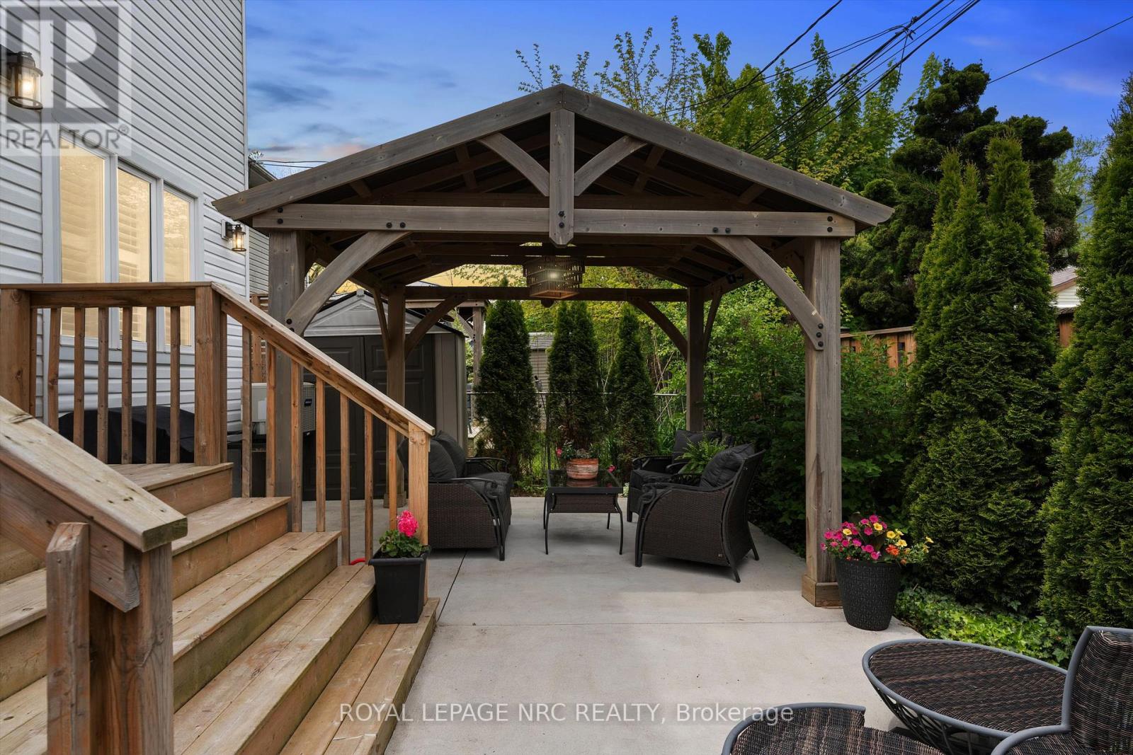 39b Beachaven Drive, St. Catharines, Ontario  L2M 1A6 - Photo 2 - X12391990
