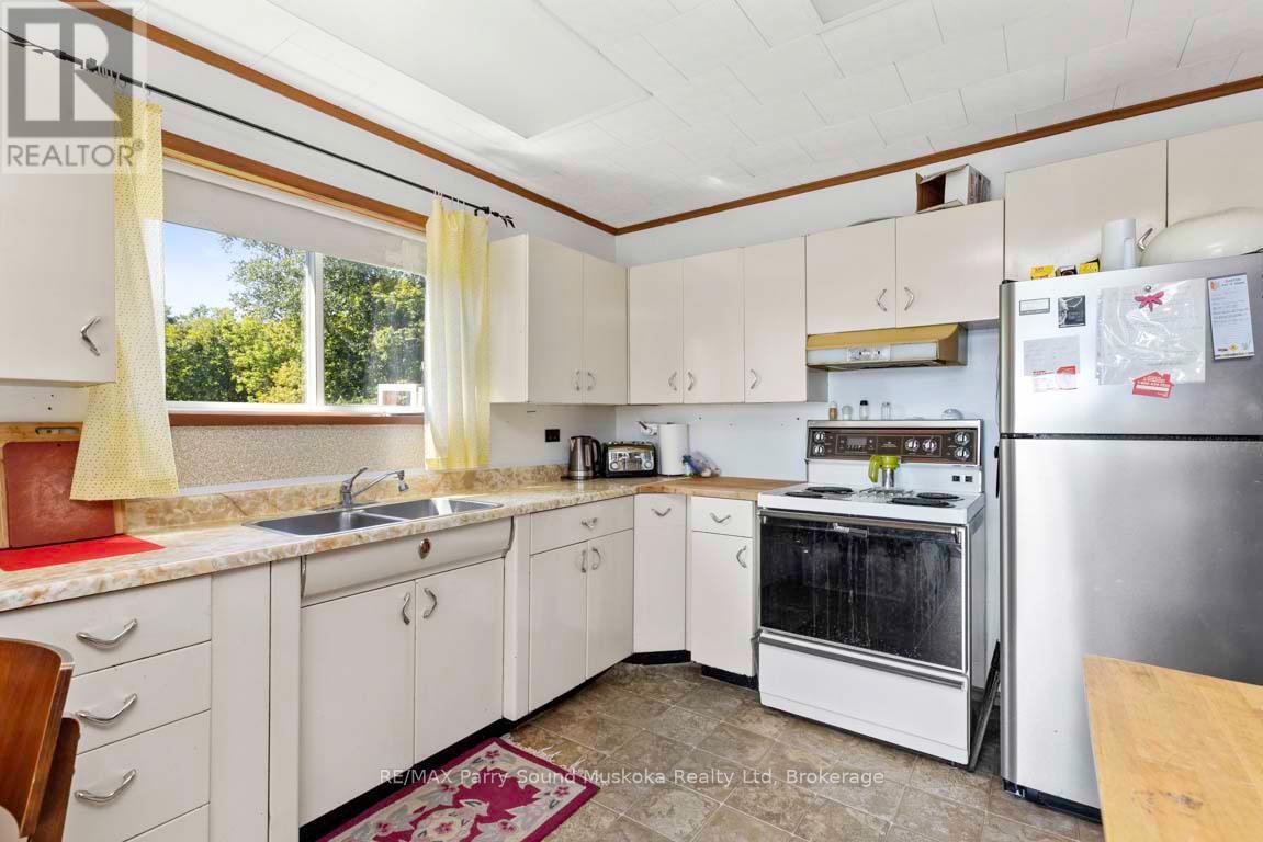 122 Grey Owl Road, Mckellar, Ontario  P2A 0B5 - Photo 13 - X12391898